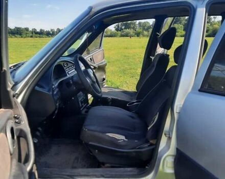 Сірий Шевроле Нива, об'ємом двигуна 1.69 л та пробігом 220 тис. км за 2500 $, фото 8 на Automoto.ua