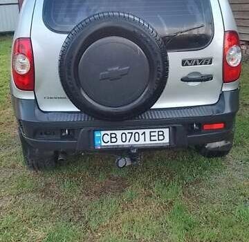 Серый Шевроле Нива, объемом двигателя 1.69 л и пробегом 155 тыс. км за 5200 $, фото 4 на Automoto.ua