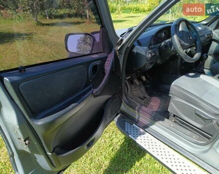 Сірий Шевроле Нива, об'ємом двигуна 1.69 л та пробігом 170 тис. км за 6000 $, фото 9 на Automoto.ua