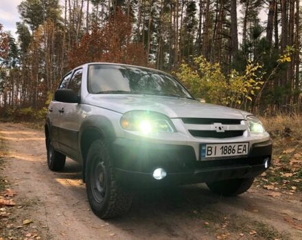 Сірий Шевроле Нива, об'ємом двигуна 1.7 л та пробігом 272 тис. км за 5000 $, фото 17 на Automoto.ua