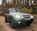 Сірий Шевроле Нива, об'ємом двигуна 1.7 л та пробігом 272 тис. км за 5000 $, фото 17 на Automoto.ua
