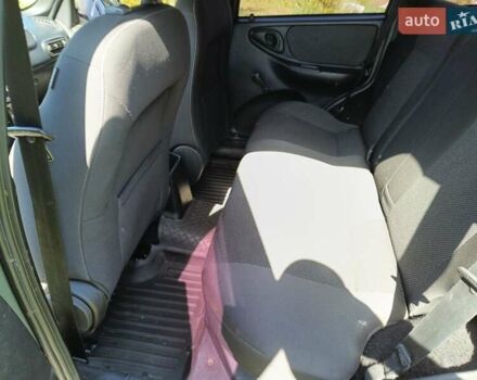 Сірий Шевроле Нива, об'ємом двигуна 1.69 л та пробігом 170 тис. км за 6000 $, фото 8 на Automoto.ua