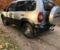 Сірий Шевроле Нива, об'ємом двигуна 1.7 л та пробігом 272 тис. км за 5000 $, фото 6 на Automoto.ua