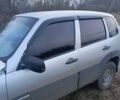 Серый Шевроле Нива, объемом двигателя 1.7 л и пробегом 500 тыс. км за 3500 $, фото 6 на Automoto.ua