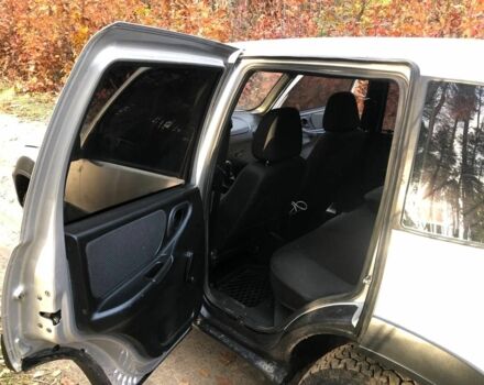 Сірий Шевроле Нива, об'ємом двигуна 1.7 л та пробігом 272 тис. км за 5000 $, фото 10 на Automoto.ua