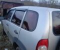 Серый Шевроле Нива, объемом двигателя 1.7 л и пробегом 500 тыс. км за 3500 $, фото 1 на Automoto.ua