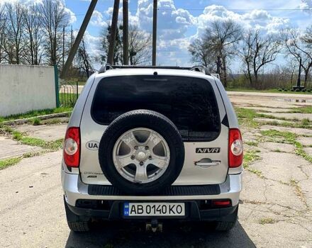 Серый Шевроле Нива, объемом двигателя 1.7 л и пробегом 280 тыс. км за 5999 $, фото 2 на Automoto.ua