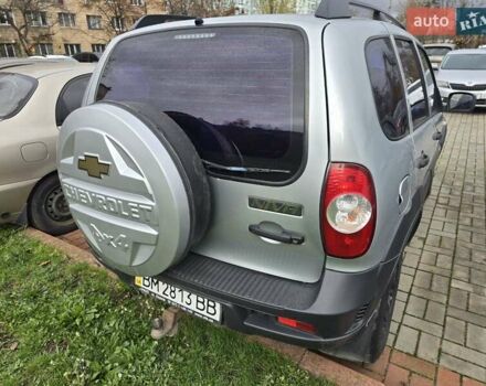 Серый Шевроле Нива, объемом двигателя 1.69 л и пробегом 173 тыс. км за 3540 $, фото 3 на Automoto.ua