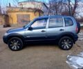 Сірий Шевроле Нива, об'ємом двигуна 1.7 л та пробігом 219 тис. км за 4999 $, фото 2 на Automoto.ua