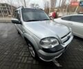 Серый Шевроле Нива, объемом двигателя 1.69 л и пробегом 337 тыс. км за 5285 $, фото 5 на Automoto.ua
