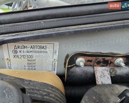 Серый Шевроле Нива, объемом двигателя 1.69 л и пробегом 173 тыс. км за 3540 $, фото 5 на Automoto.ua