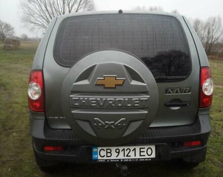 Серый Шевроле Нива, объемом двигателя 1.69 л и пробегом 157 тыс. км за 5500 $, фото 4 на Automoto.ua