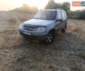 Серый Шевроле Нива, объемом двигателя 1.69 л и пробегом 200 тыс. км за 3950 $, фото 5 на Automoto.ua
