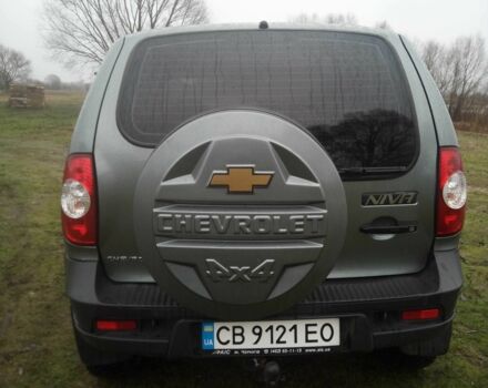 Серый Шевроле Нива, объемом двигателя 1.7 л и пробегом 157 тыс. км за 5500 $, фото 4 на Automoto.ua