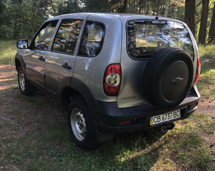 Серый Шевроле Нива, объемом двигателя 1.69 л и пробегом 150 тыс. км за 5600 $, фото 3 на Automoto.ua