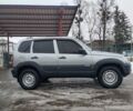 Серый Шевроле Нива, объемом двигателя 1.7 л и пробегом 110 тыс. км за 8000 $, фото 4 на Automoto.ua