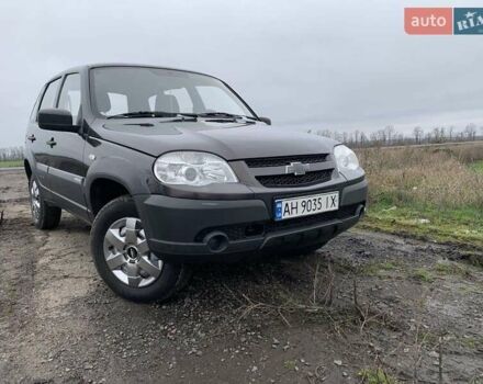 Серый Шевроле Нива, объемом двигателя 1.69 л и пробегом 188 тыс. км за 5700 $, фото 6 на Automoto.ua