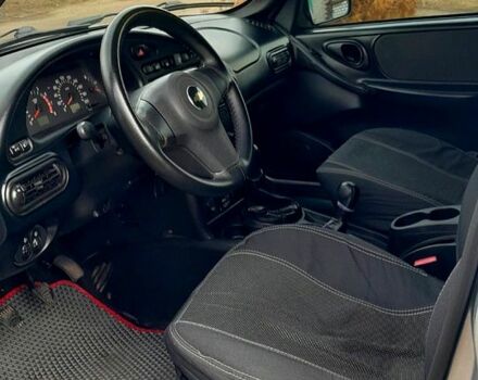 Шевроле Нива 2015 у Богодухове на Automoto.ua Сірий Шевроле Нива, об'ємом двигуна 1.7 л та пробігом 0 тис. км за 6000 $, фото 4 на Automoto.ua