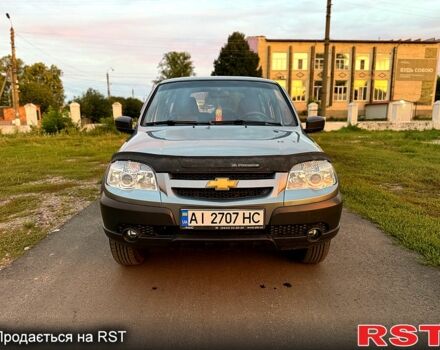 Серый Шевроле Нива, объемом двигателя 1.7 л и пробегом 92 тыс. км за 5850 $, фото 2 на Automoto.ua