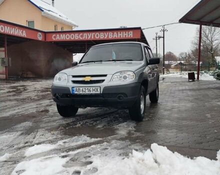Серый Шевроле Нива, объемом двигателя 1.7 л и пробегом 110 тыс. км за 8000 $, фото 14 на Automoto.ua
