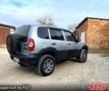 Серый Шевроле Нива, объемом двигателя 1.7 л и пробегом 347 тыс. км за 4600 $, фото 5 на Automoto.ua