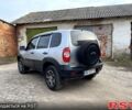 Серый Шевроле Нива, объемом двигателя 1.7 л и пробегом 347 тыс. км за 4600 $, фото 3 на Automoto.ua