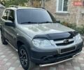 Сірий Шевроле Нива, об'ємом двигуна 1.7 л та пробігом 125 тис. км за 8500 $, фото 2 на Automoto.ua