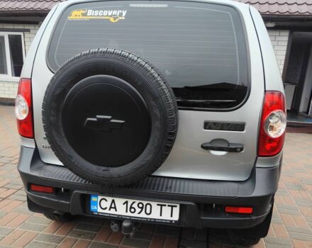 Сірий Шевроле Нива, об'ємом двигуна 1.7 л та пробігом 150 тис. км за 5900 $, фото 4 на Automoto.ua