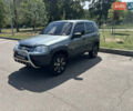 Серый Шевроле Нива, объемом двигателя 1.69 л и пробегом 118 тыс. км за 5700 $, фото 6 на Automoto.ua
