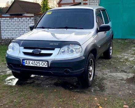 Шевроле Нива 2015 у Богодухове на Automoto.ua Сірий Шевроле Нива, об'ємом двигуна 1.7 л та пробігом 0 тис. км за 6000 $, фото 1 на Automoto.ua