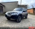 Серый Шевроле Нива, объемом двигателя 1.7 л и пробегом 347 тыс. км за 4600 $, фото 1 на Automoto.ua