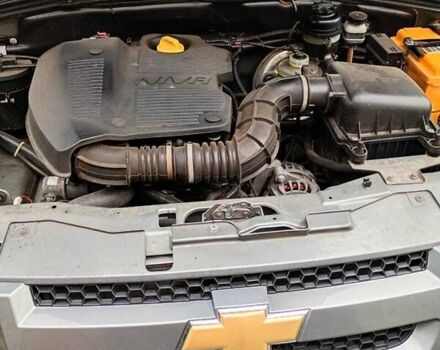 Серый Шевроле Нива, объемом двигателя 1.69 л и пробегом 140 тыс. км за 5700 $, фото 4 на Automoto.ua