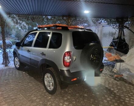 Серый Шевроле Нива, объемом двигателя 1.7 л и пробегом 87 тыс. км за 7500 $, фото 3 на Automoto.ua