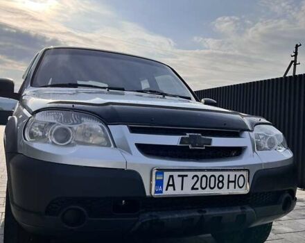 Сірий Шевроле Нива, об'ємом двигуна 1.69 л та пробігом 167 тис. км за 6900 $, фото 1 на Automoto.ua