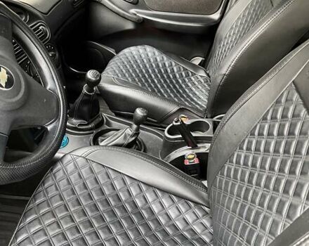 Сірий Шевроле Нива, об'ємом двигуна 1.69 л та пробігом 167 тис. км за 6900 $, фото 12 на Automoto.ua