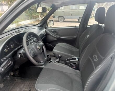 Серый Шевроле Нива, объемом двигателя 1.7 л и пробегом 129 тыс. км за 5800 $, фото 4 на Automoto.ua