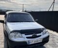 Сірий Шевроле Нива, об'ємом двигуна 1.69 л та пробігом 167 тис. км за 6900 $, фото 3 на Automoto.ua