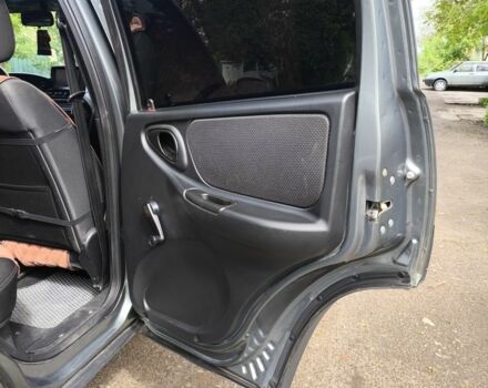 Серый Шевроле Нива, объемом двигателя 1.7 л и пробегом 86 тыс. км за 7800 $, фото 17 на Automoto.ua