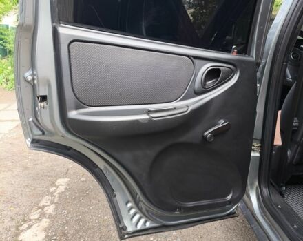 Серый Шевроле Нива, объемом двигателя 1.7 л и пробегом 86 тыс. км за 7800 $, фото 13 на Automoto.ua