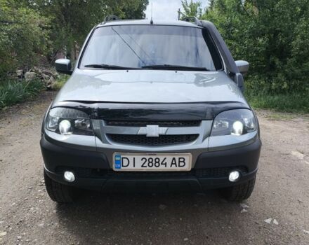 Серый Шевроле Нива, объемом двигателя 1.7 л и пробегом 86 тыс. км за 7800 $, фото 1 на Automoto.ua