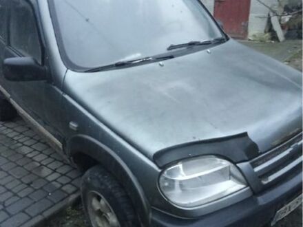 Сірий Шевроле Нива, об'ємом двигуна 0 л та пробігом 200 тис. км за 1600 $, фото 1 на Automoto.ua