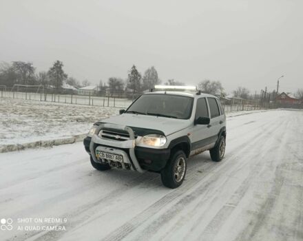 Сірий Шевроле Нива, об'ємом двигуна 1.7 л та пробігом 239 тис. км за 3650 $, фото 1 на Automoto.ua