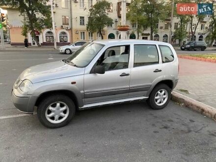 Шевроле Нива 2004 в Запорожье на Automoto.ua Серый Шевроле Нива, объемом двигателя 1.7 л и пробегом 109 тыс. км за 4700 $, фото 1 на Automoto.ua