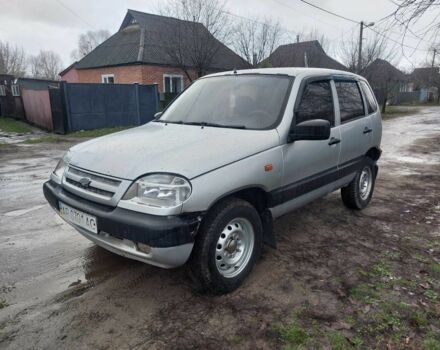 Сірий Шевроле Нива, об'ємом двигуна 1.9 л та пробігом 205 тис. км за 3000 $, фото 1 на Automoto.ua
