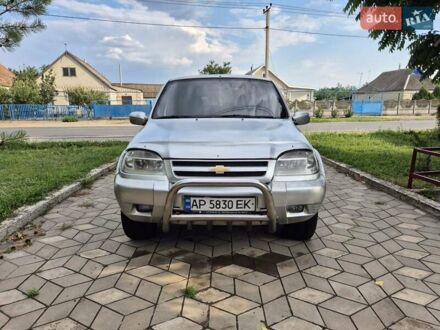 Сірий Шевроле Нива, об'ємом двигуна 1.69 л та пробігом 222 тис. км за 3500 $, фото 1 на Automoto.ua