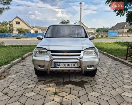 Сірий Шевроле Нива, об'ємом двигуна 1.69 л та пробігом 222 тис. км за 3500 $, фото 1 на Automoto.ua
