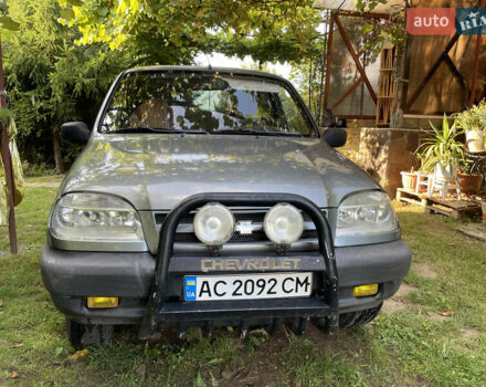 Серый Шевроле Нива, объемом двигателя 1.7 л и пробегом 250 тыс. км за 2800 $, фото 1 на Automoto.ua