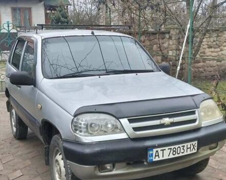Серый Шевроле Нива, объемом двигателя 1.7 л и пробегом 147 тыс. км за 3200 $, фото 1 на Automoto.ua