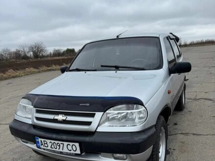 Сірий Шевроле Нива, об'ємом двигуна 1.7 л та пробігом 119 тис. км за 3150 $, фото 1 на Automoto.ua