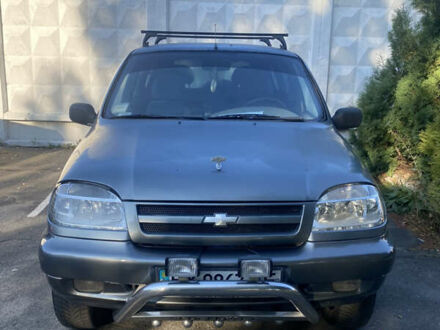 Шевроле Нива 2005 в Хмельницком на Automoto.ua Серый Шевроле Нива, объемом двигателя 1.7 л и пробегом 164 тыс. км за 4500 $, фото 1 на Automoto.ua